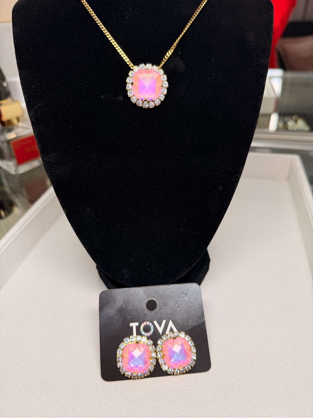 Tova pink Cambrie Pendant Necklace and Stud Earrings Set